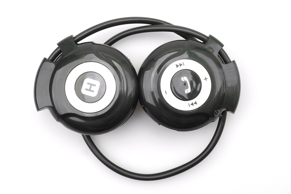 Якщо ви активно подорожуєте, вам потрібні такі компактні і ергономічні навушники, як HB-100